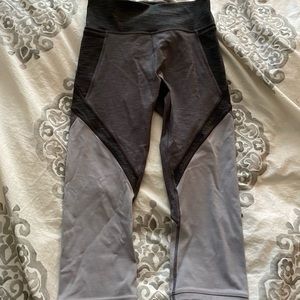 Lululemon cropped leggings